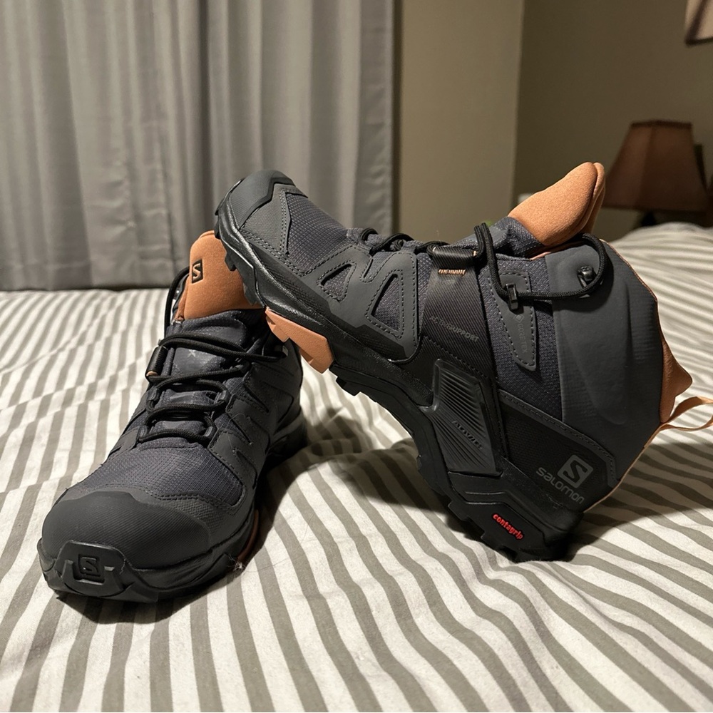Salomon X Ultra Gore-Tex Hiking Boots Women’s size 9.5